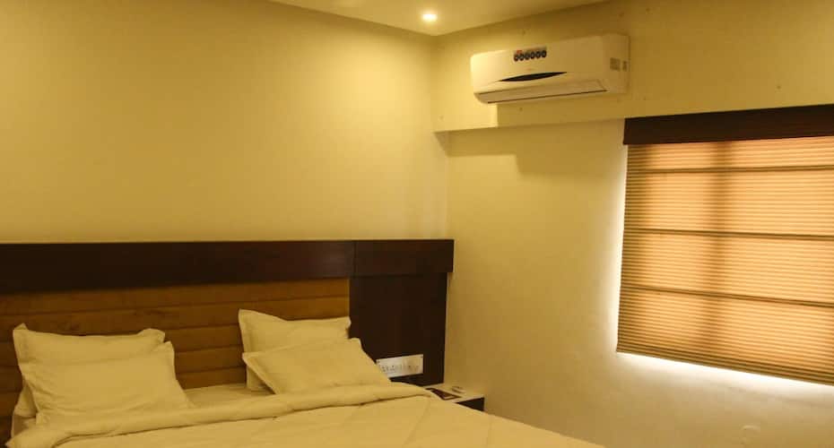 Mahesh Hotel, Morbi 2